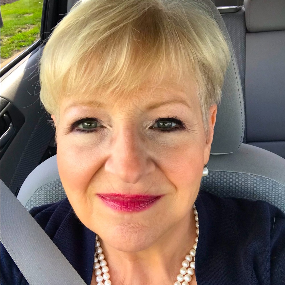 Meet your Posher, Julie